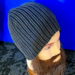 Striped Knit Beanie - Black & Gray